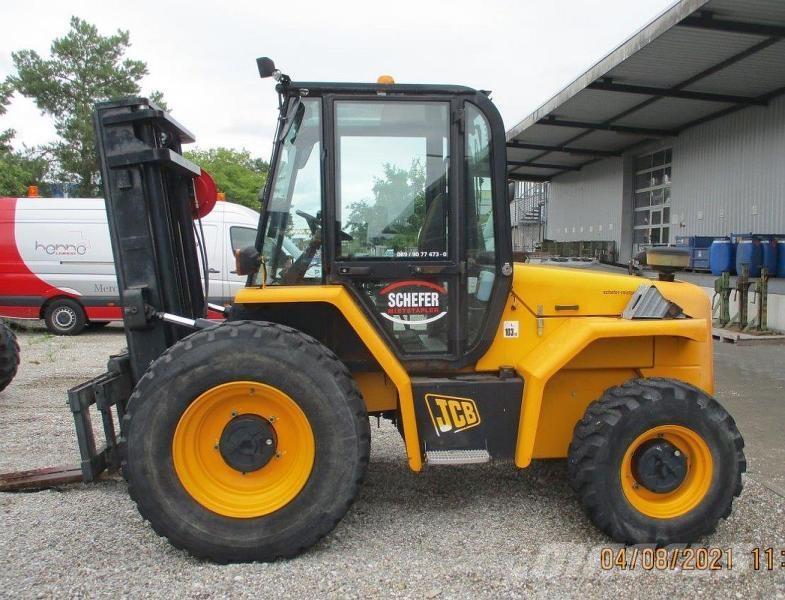 JCB 940-4 Камиони за херавни местности