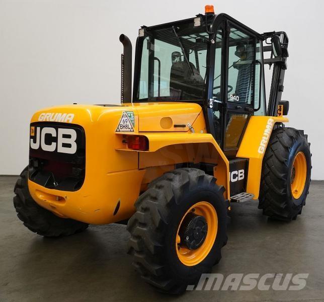 JCB 940-4 Камиони за херавни местности