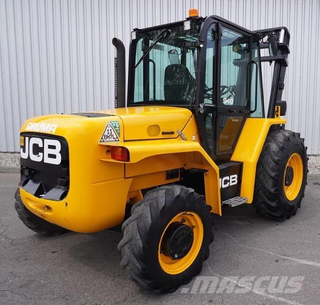 JCB 940-4 Камиони за херавни местности