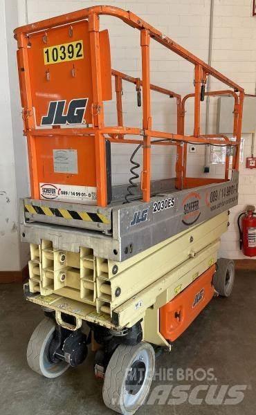 JLG 2030ES Съчленени стрелови подемници