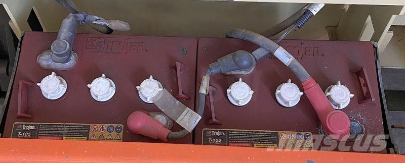 JLG 2030ES Съчленени стрелови подемници