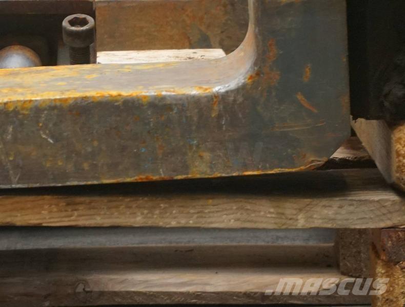 Kaup 4,5T411 Друг прикачен инвентар и компоненти