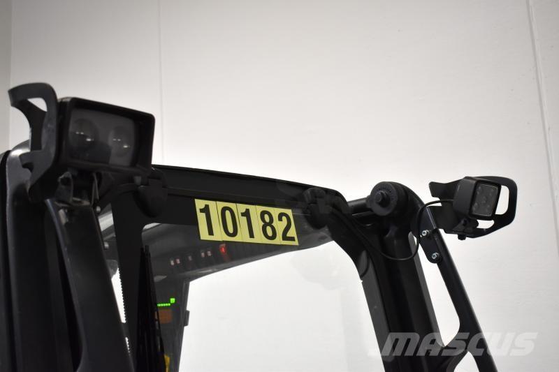 Linde E 30 387 Електрически вилични кари-повдигачи