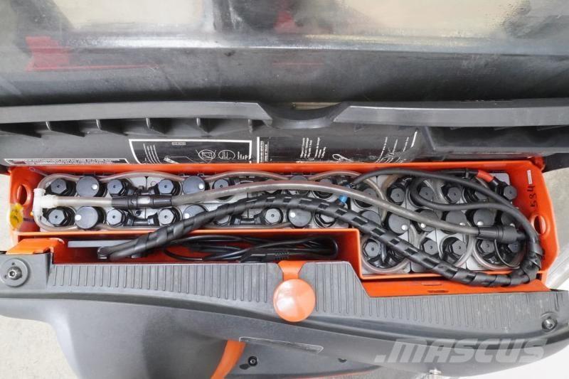 Linde L 12 379 Самоходни товарачи