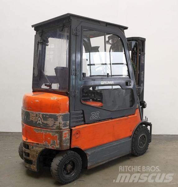 Toyota 7FBMF25 Вилични кари-повдигачи - други