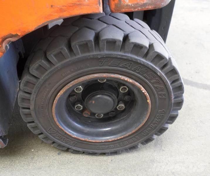Toyota 7FBMF25 Вилични кари-повдигачи - други