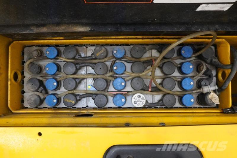 Yale MS12AC Самоходни товарачи