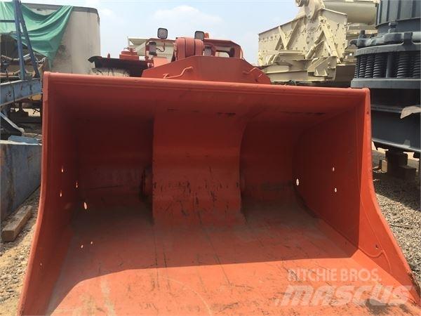 Sandvik LH410 Подземни товарачи