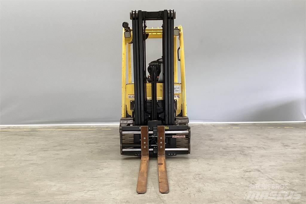 Hyster J2.5XN Електрически вилични кари-повдигачи