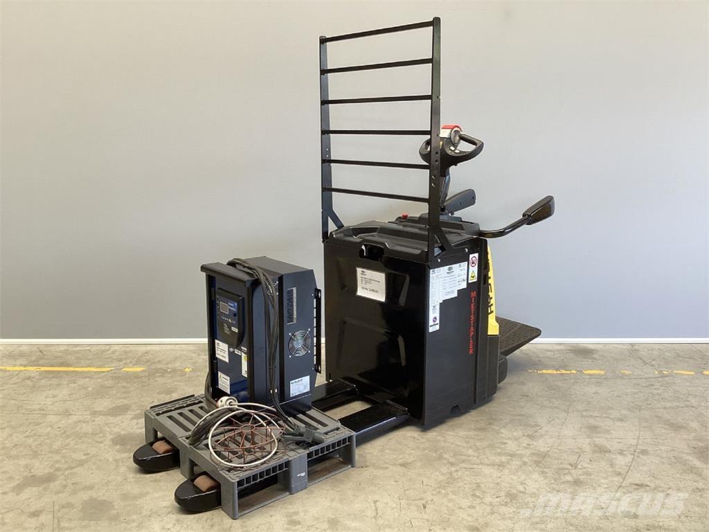 Hyster P2.0S Колички високоповдигачи с теглич