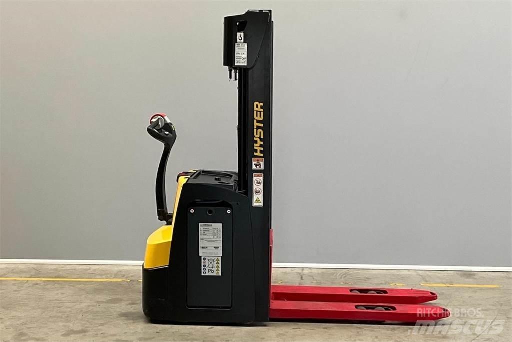 Hyster S1.6 Колички високоповдигачи с теглич
