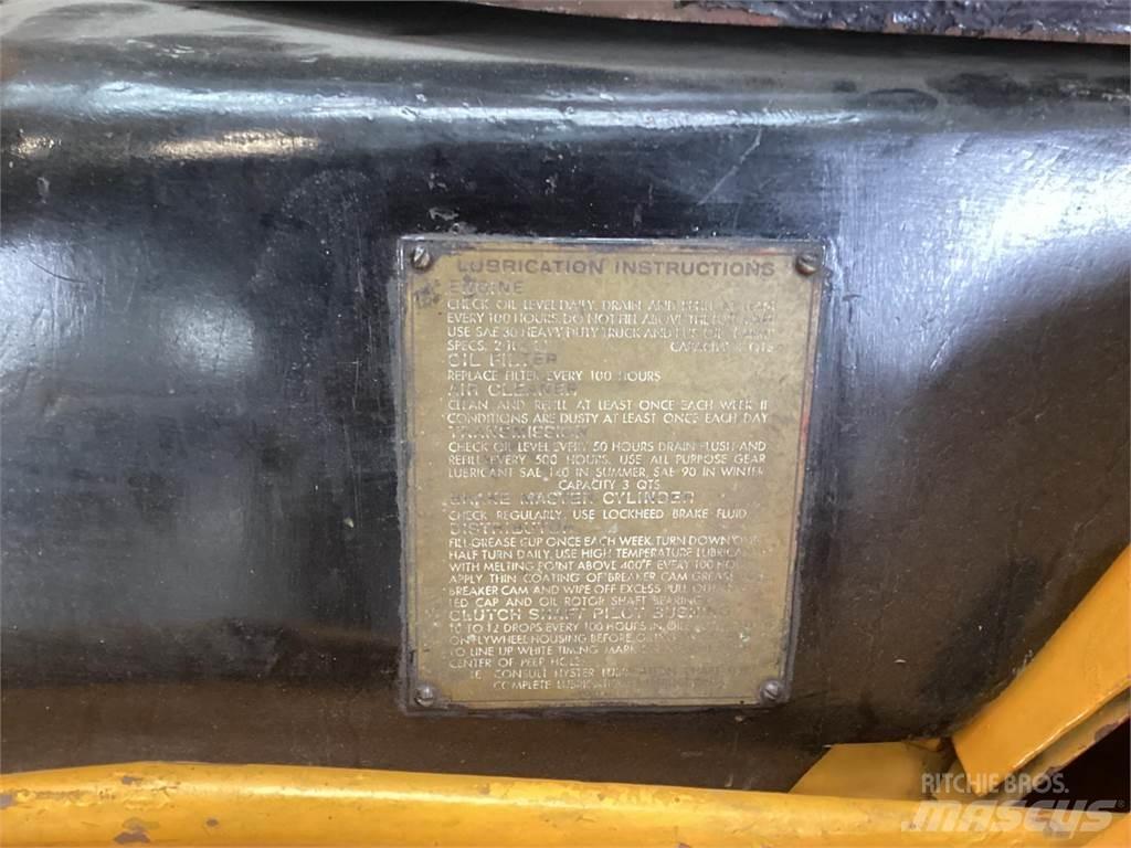 Hyster YT40 Вилични кари-повдигачи - други