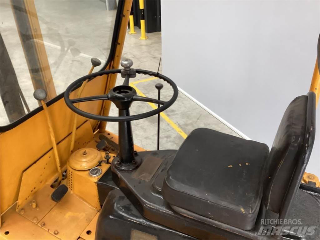 Hyster YT40 Вилични кари-повдигачи - други