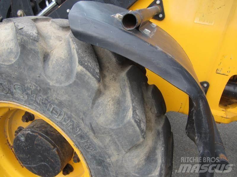 JCB 406 Колесни товарачи