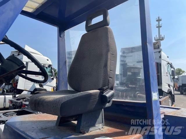 Toyota 3FD60 Вилични кари-повдигачи - други