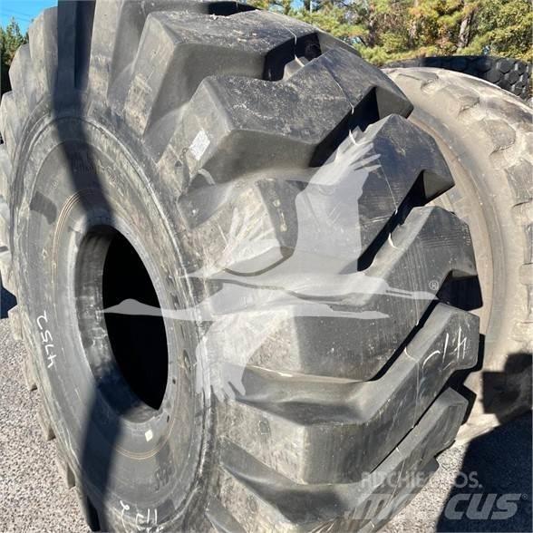 BKT 29.5X25 Гуми
