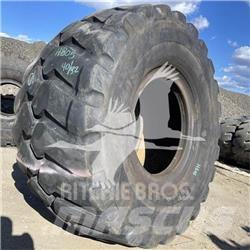 BKT 35/65R33 Гуми