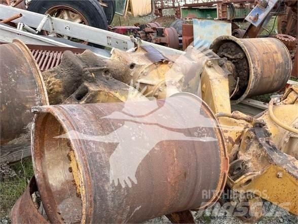 CAT D40D Дъмпери/моторни превозни средства