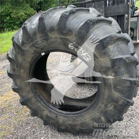 Titan 18.4R30 Строителство - Други