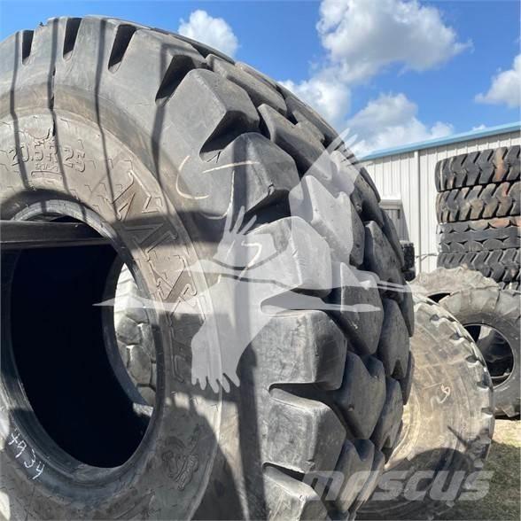 Titan 20.5R25 Гуми