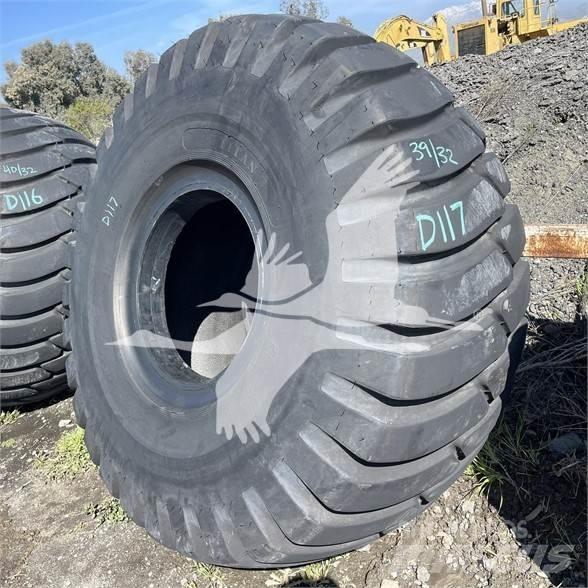 Titan 29.5x25 Гуми