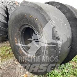 Toyo 26.5X25 Гуми