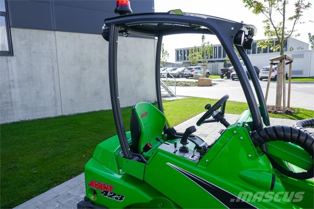 Avant M 423 Мини екскаватори < 7 т