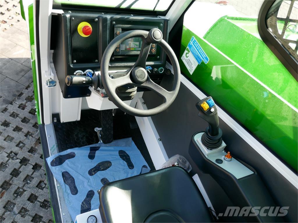 JMG MC 110 Телескопични товарачи