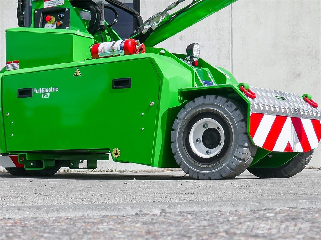 JMG MC 25S Телескопични товарачи