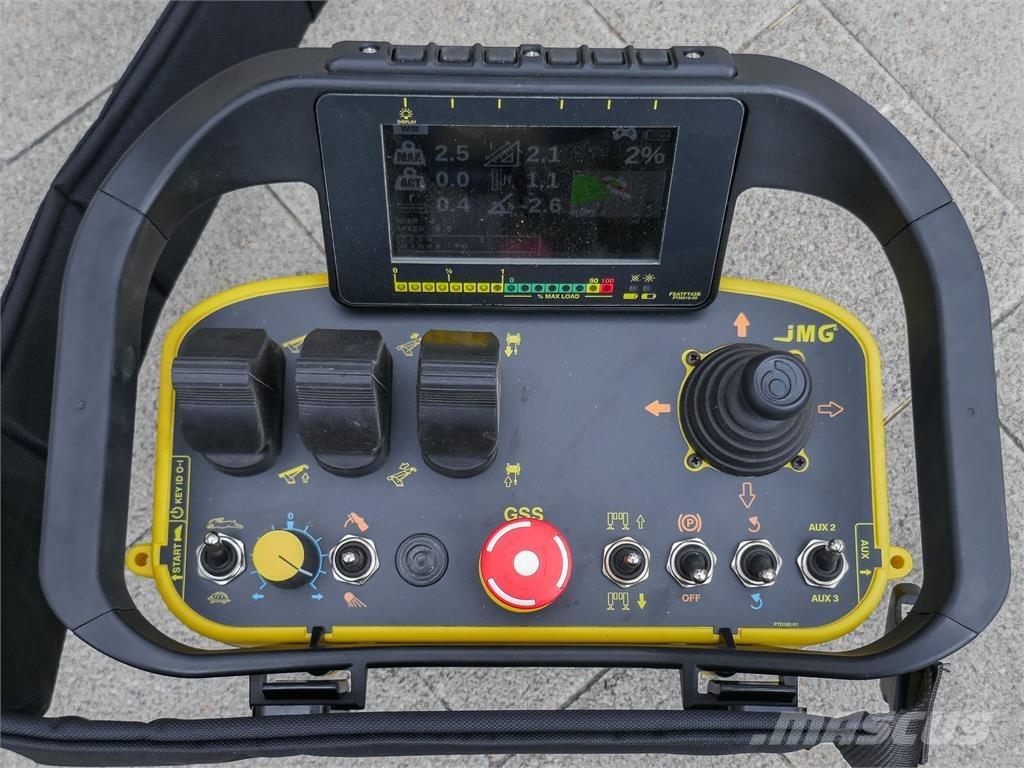 JMG MC 25S Телескопични товарачи