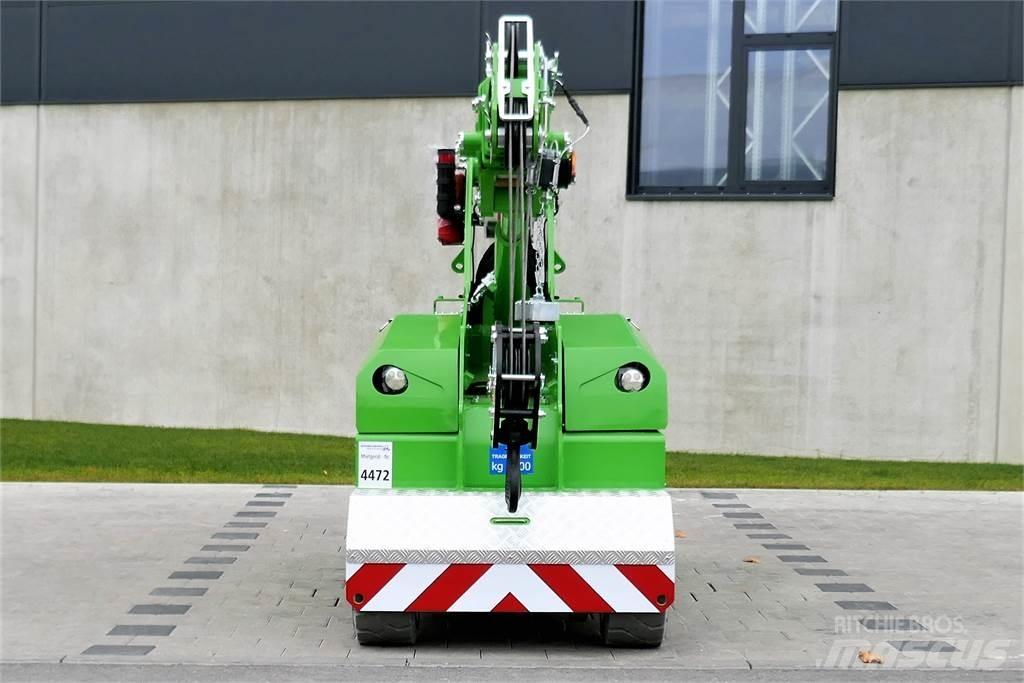 JMG MC 32S Телескопични товарачи