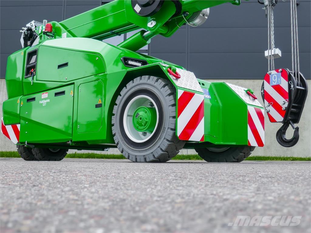 JMG MC 70S Телескопични товарачи