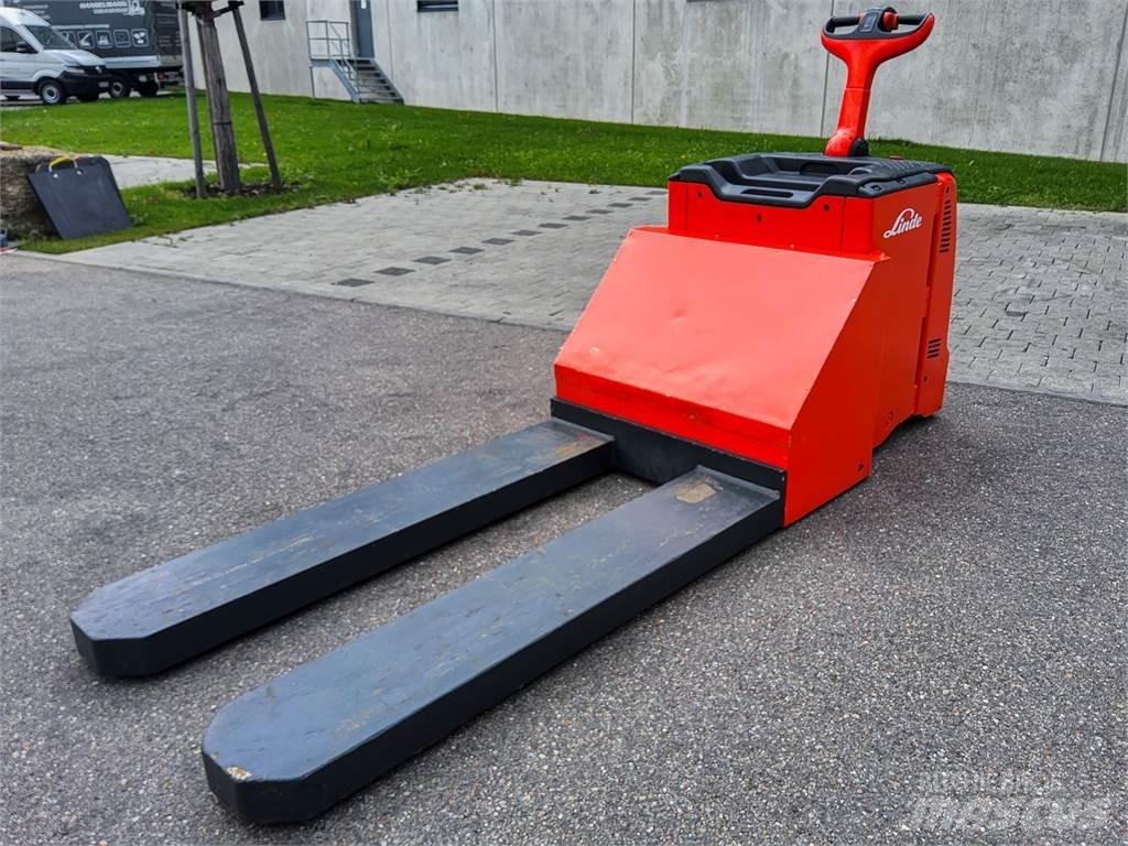 Linde T 30 Колички високоповдигачи с теглич