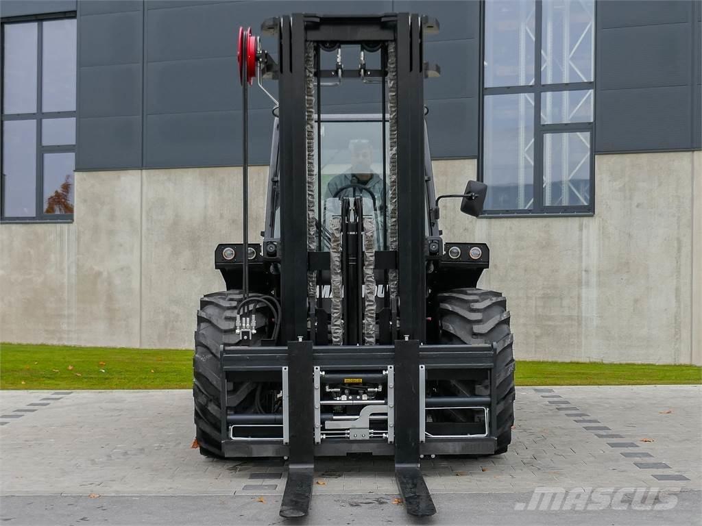 Manitou M 50-4 Камиони за херавни местности