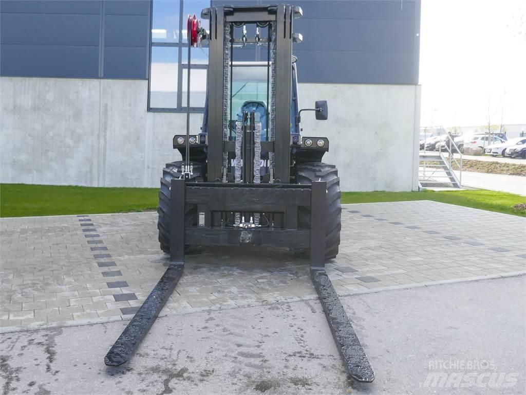 Manitou M 50-4 Камиони за херавни местности