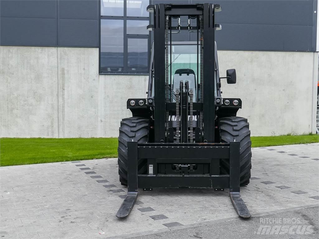 Manitou M 50-4 Камиони за херавни местности