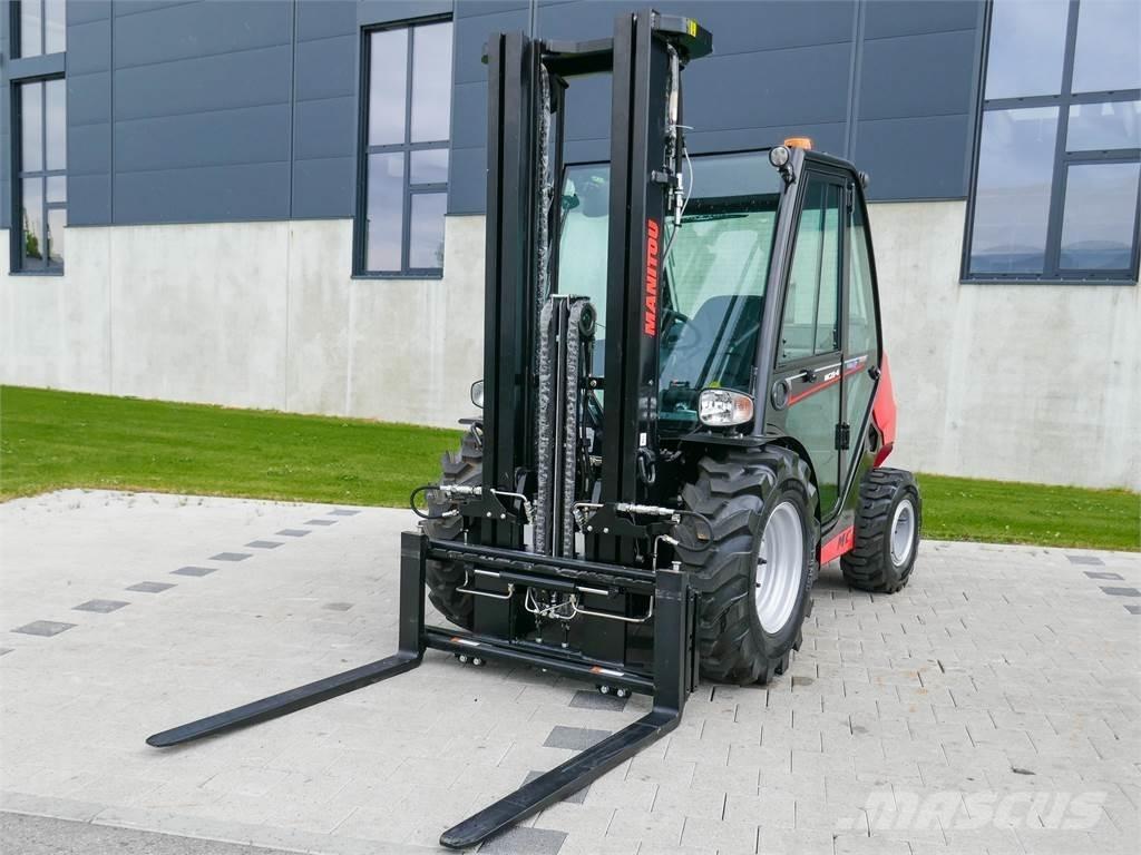 Manitou MC 25-4 Камиони за херавни местности
