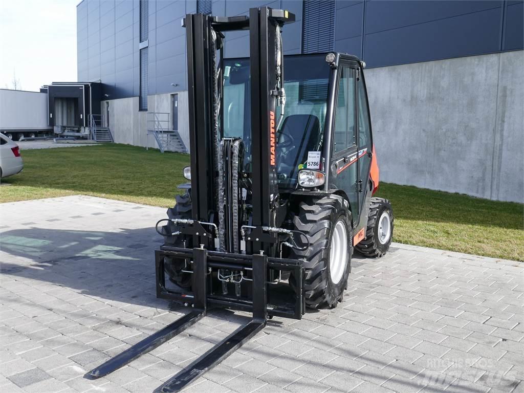 Manitou MC 25-4 Камиони за херавни местности