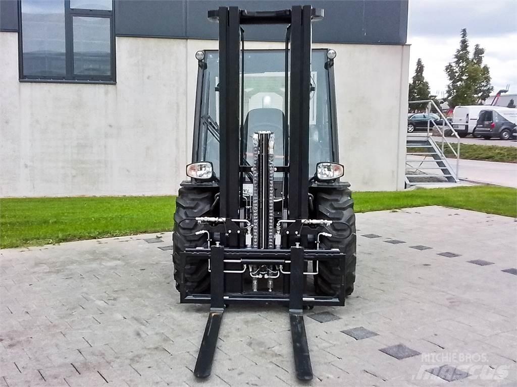 Manitou MC 25-4 Камиони за херавни местности