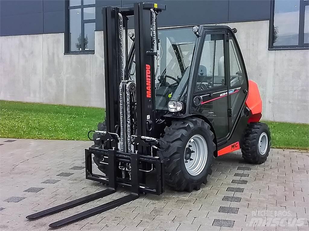 Manitou MC 25-4 Камиони за херавни местности