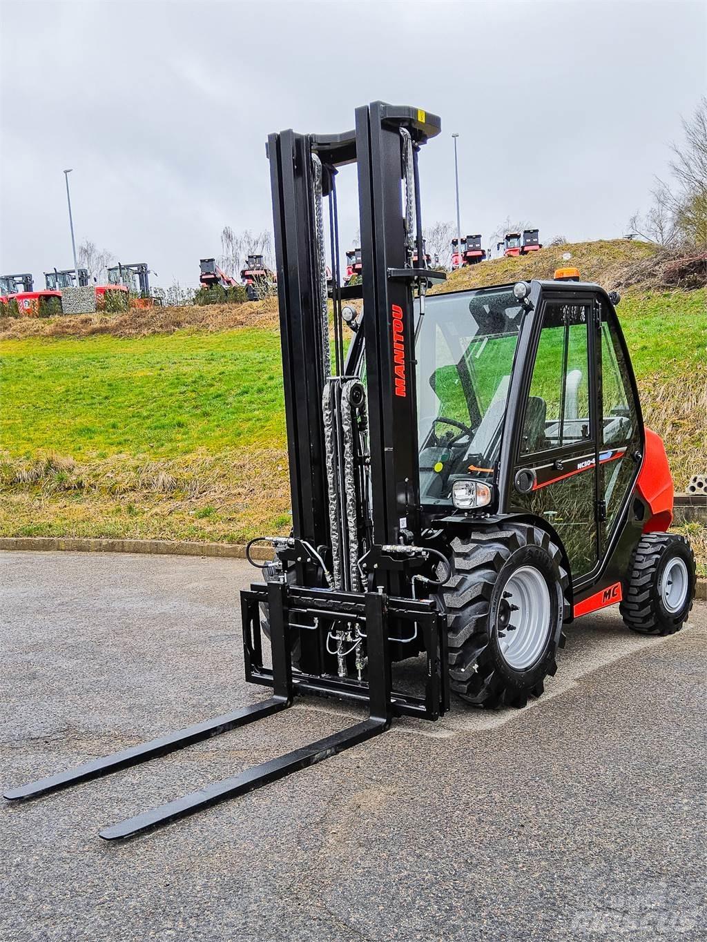 Manitou MC 30-4 Камиони за херавни местности