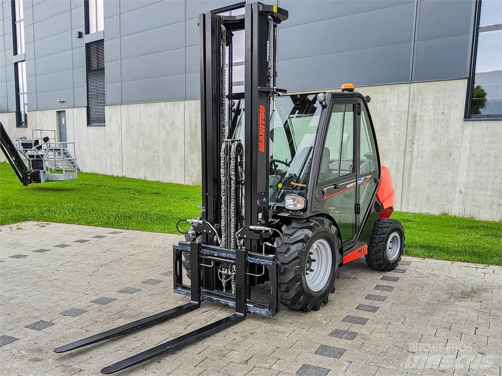 Manitou MC 30-4 Камиони за херавни местности