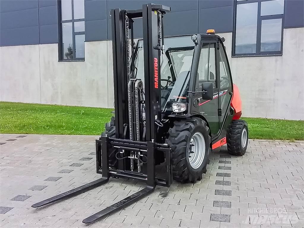 Manitou MC 30-4 Камиони за херавни местности