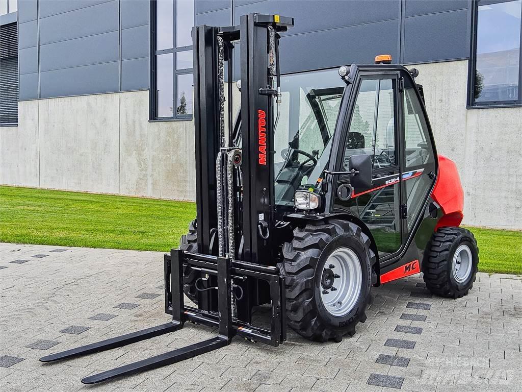 Manitou MC 30-4 Камиони за херавни местности