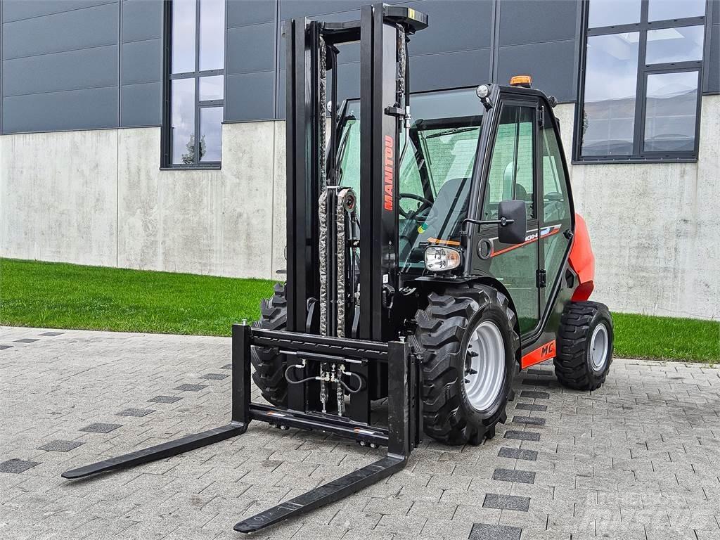 Manitou MC 30-4 Камиони за херавни местности