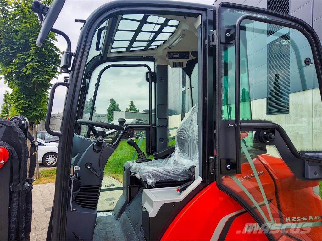Manitou MLA 3-25H Мини екскаватори < 7 т
