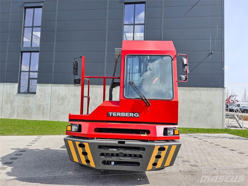 Terberg YT 220 Терминални трактори