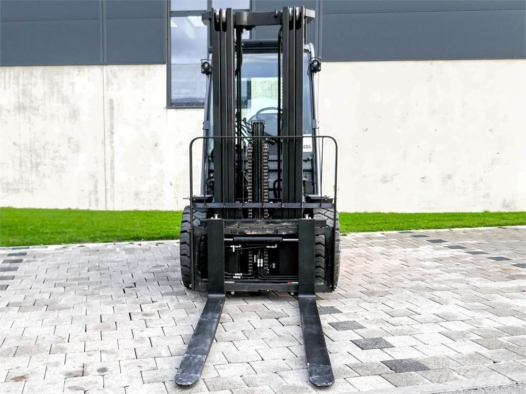Toyota 52-8FDJF35 Дизелови камиони