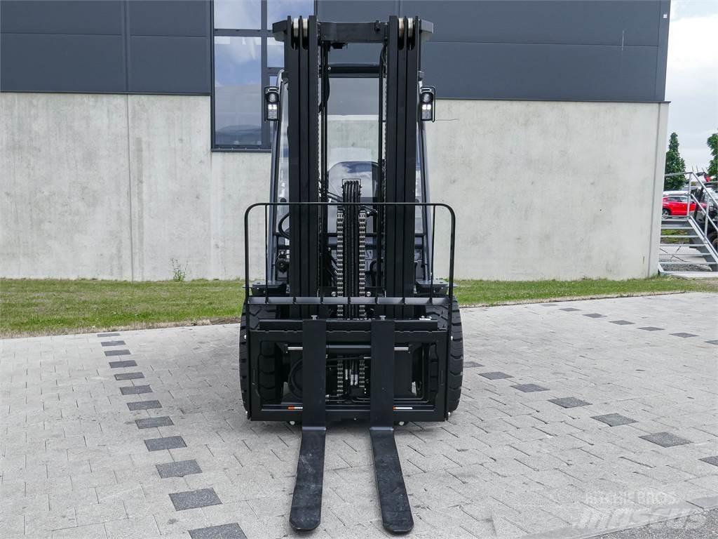 Toyota 52-8FDJF35 Дизелови камиони