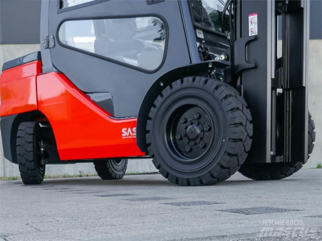 Toyota 52-8FDJF35 Дизелови камиони